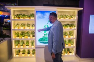 Aluguel Totem Touch Screen - Locação de Totens Touch Screen-REPUBLICA SP 2023